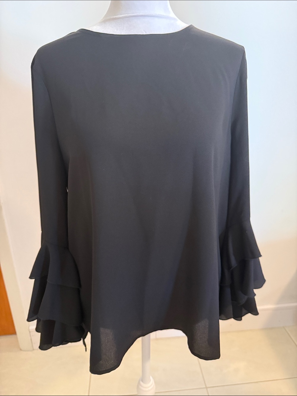 Mel & Lisa - Black Ruffle-Sleeve Blouse, size S